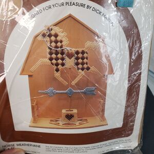 Sealed Vtg 1983 Leisure Arts Plastic Canvas Craft Kit Horse Weathervane 324 Pony